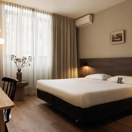 Апартаменты Townhouse *